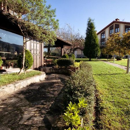 Apartamentos Rurales L'Arquera Llanes Kültér fotó