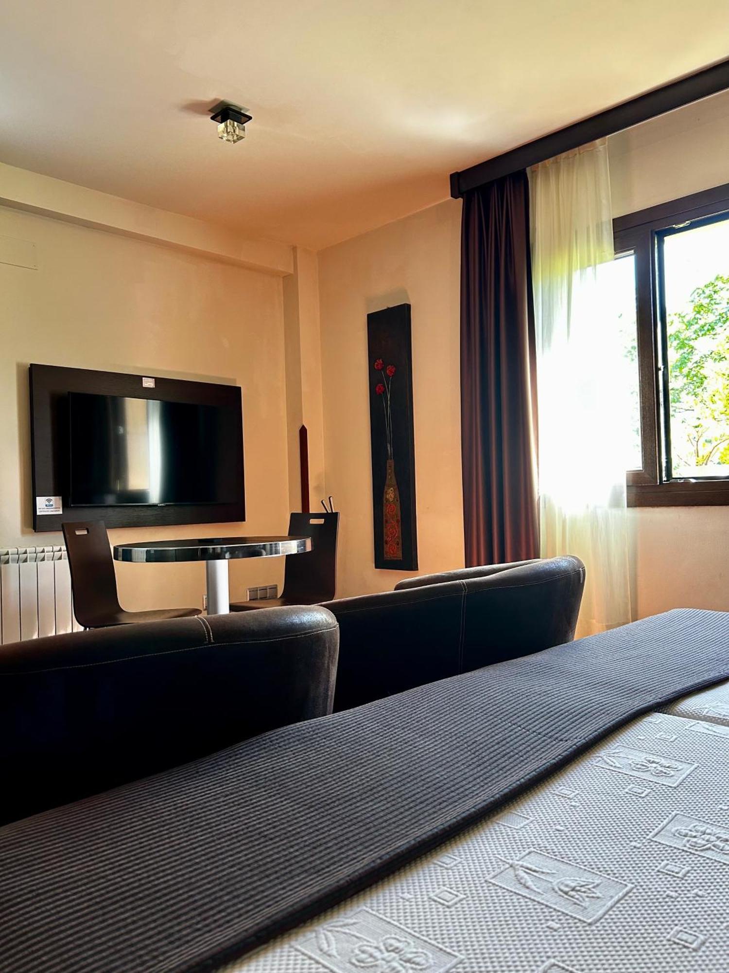 Apartamentos Rurales L'Arquera Llanes Kültér fotó