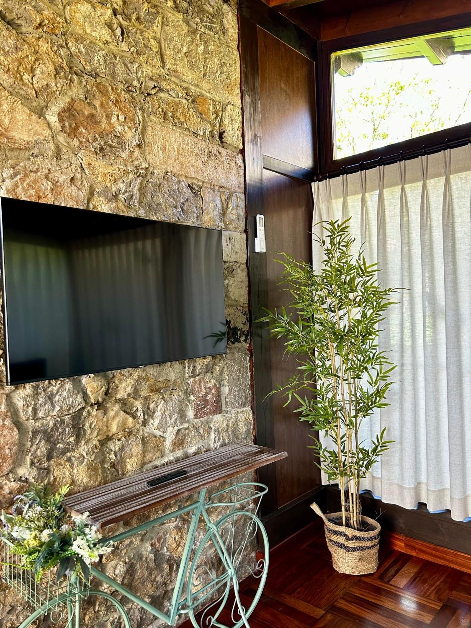 Apartamentos Rurales L'Arquera Llanes Kültér fotó