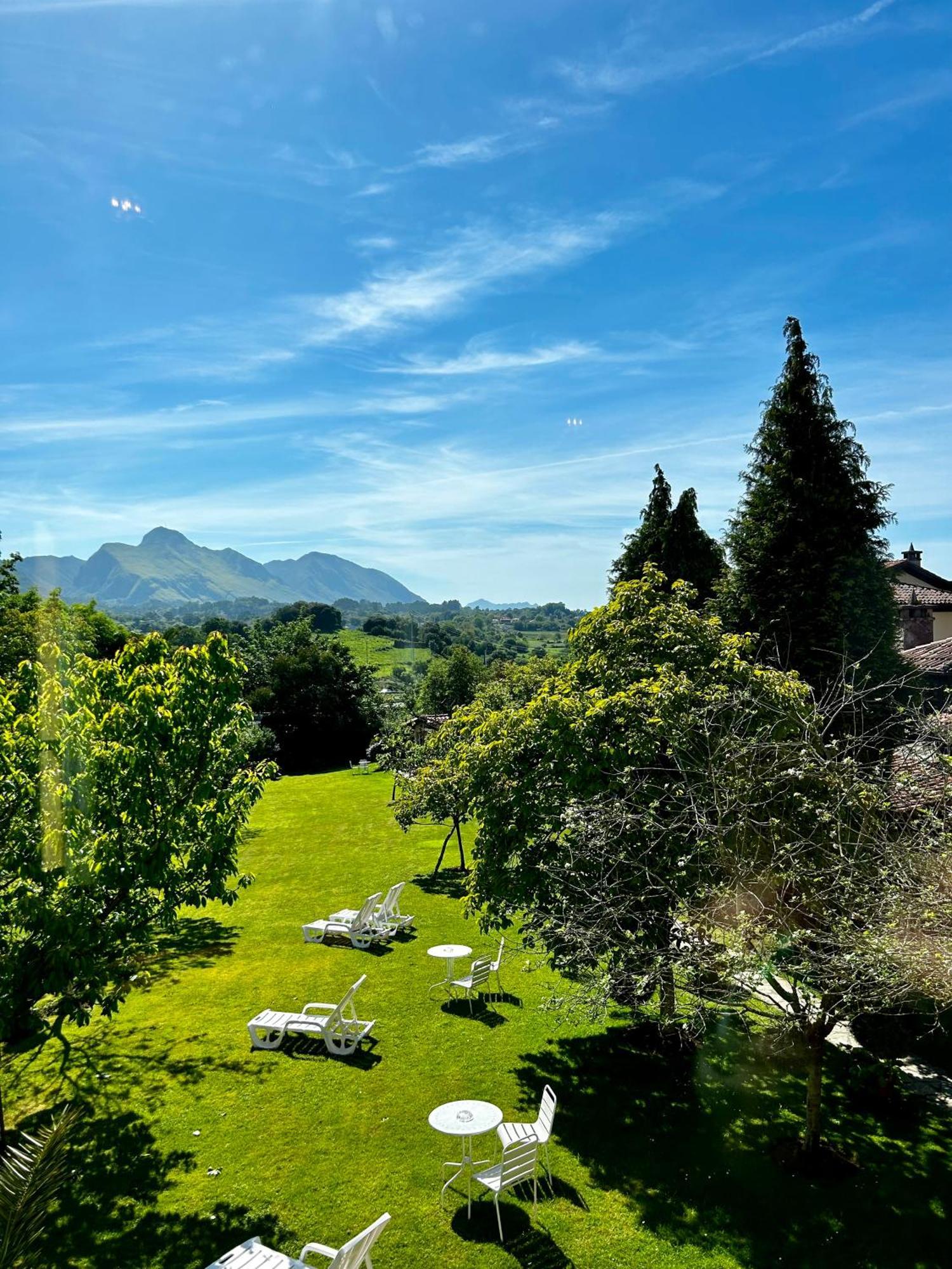 Apartamentos Rurales L'Arquera Llanes Kültér fotó