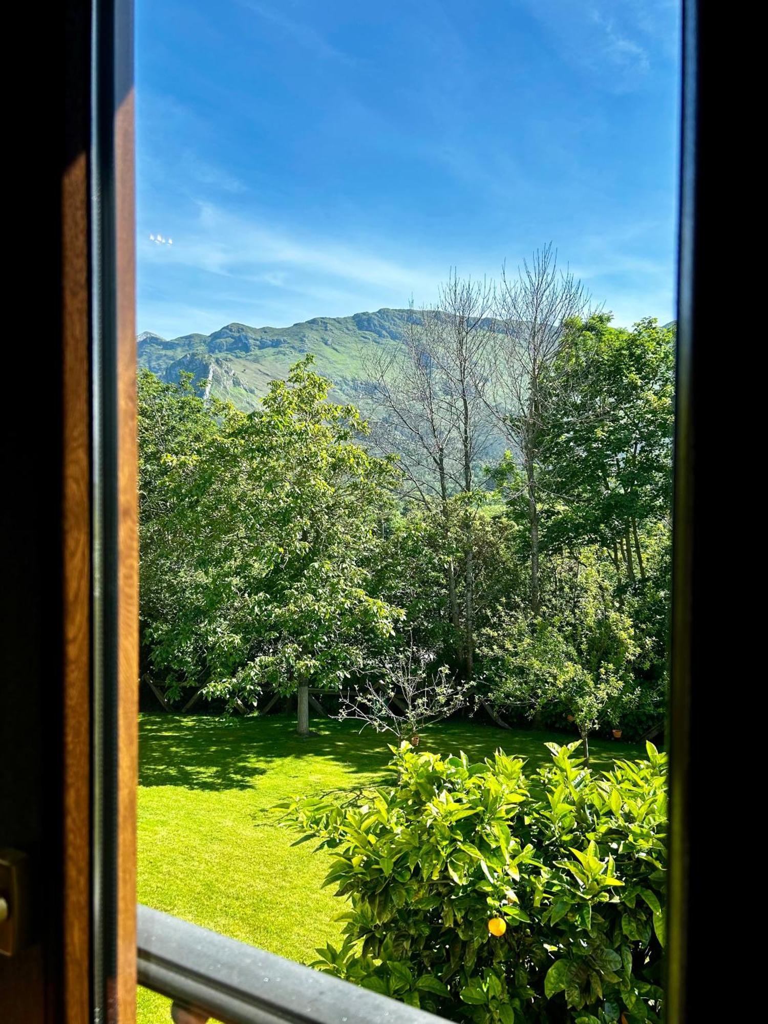 Apartamentos Rurales L'Arquera Llanes Kültér fotó