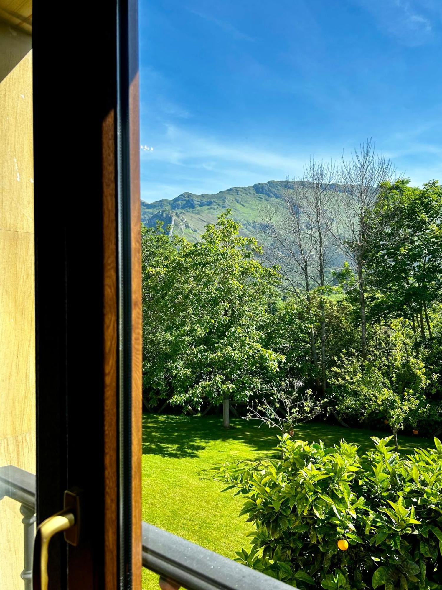 Apartamentos Rurales L'Arquera Llanes Kültér fotó