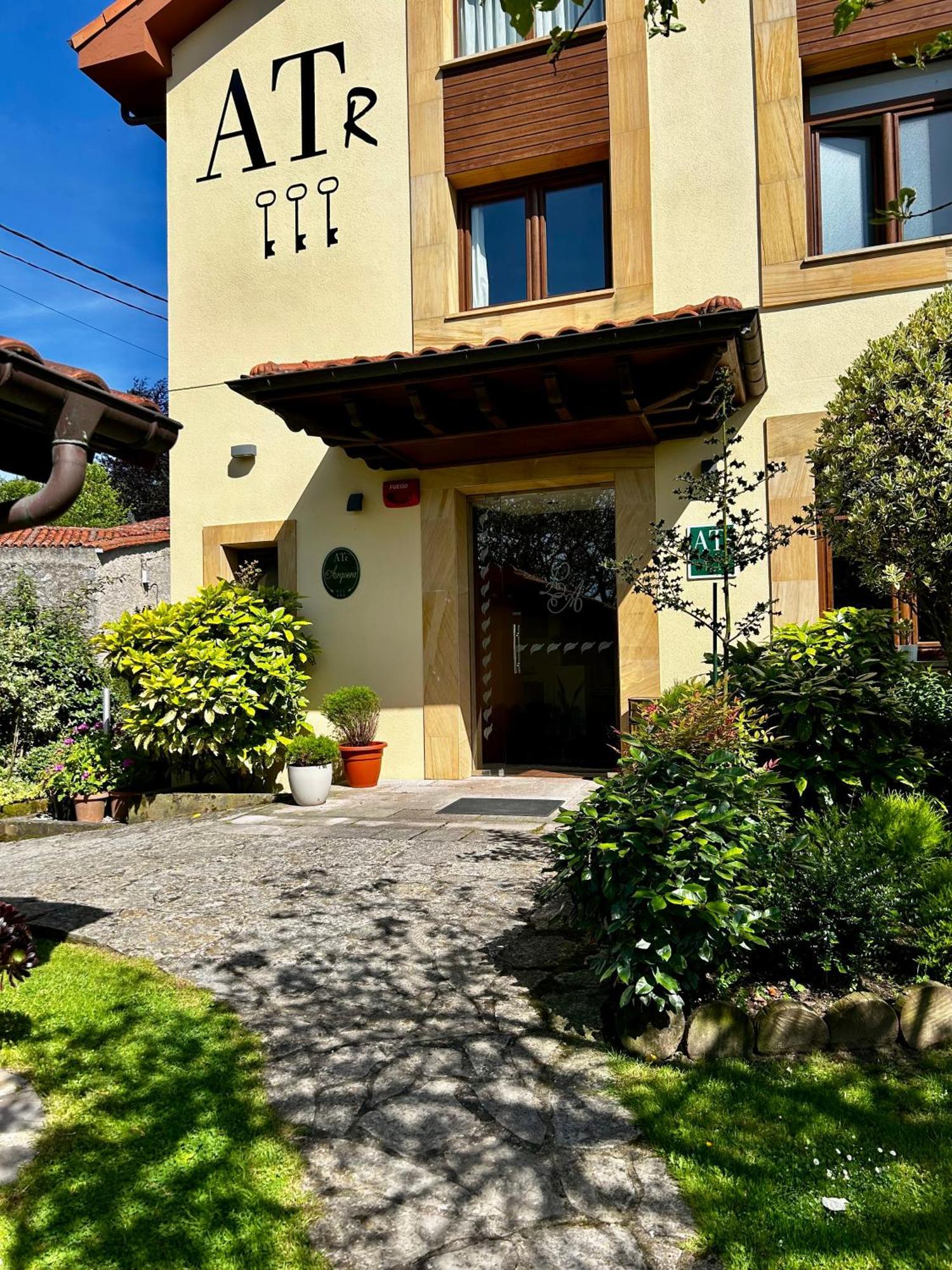 Apartamentos Rurales L'Arquera Llanes Kültér fotó